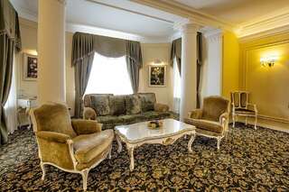 Гостиница Волгоград Волгоград Стандарт (с одной широкой кроватью) с видом на город-1