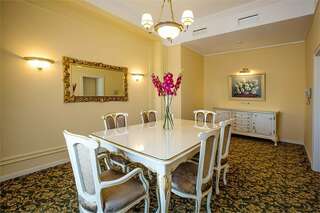 Гостиница Волгоград Волгоград Стандарт (с одной широкой кроватью) с видом на город-12