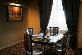 Гостиница Волгоград Волгоград Стандарт (с одной широкой кроватью) с видом на город-3